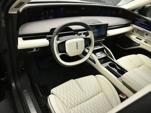 Used 2024 Lincoln Nautilus Black Label w/ Jet Appearance Package (87T) image 9