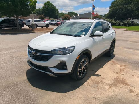 Used 2023 Buick Encore GX Select w/ Safety Package II AWD/4WD image 5