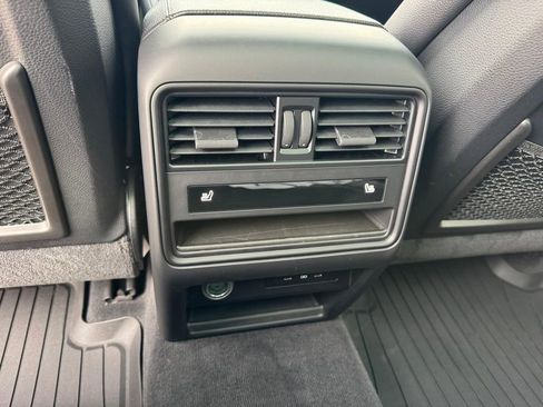 Used 2024 Porsche Cayenne image 10