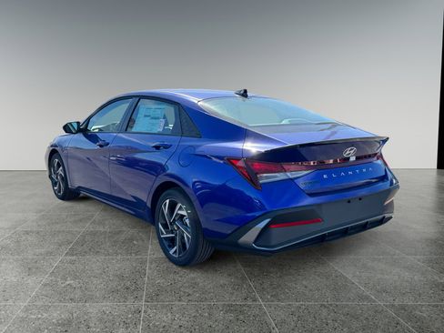 New 2025 Hyundai Elantra Sport image 3