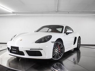 Used 2024 Porsche 718 Cayman S video 1