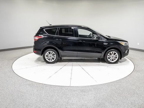 Used 2017 Ford Escape SE AWD/4WD image 29