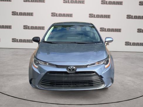 Used 2023 Toyota Corolla LE w/ LE Convenience Package FWD image 3