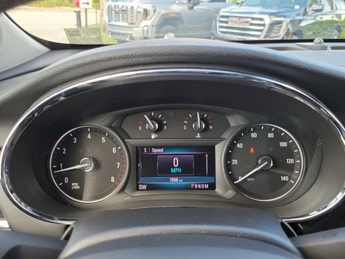 Used 2022 Buick Encore Preferred w/ Safety Package image 28