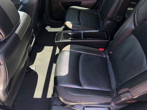 Certified 2024 Nissan Pathfinder SL w/ SL Premium Package FWD image 12