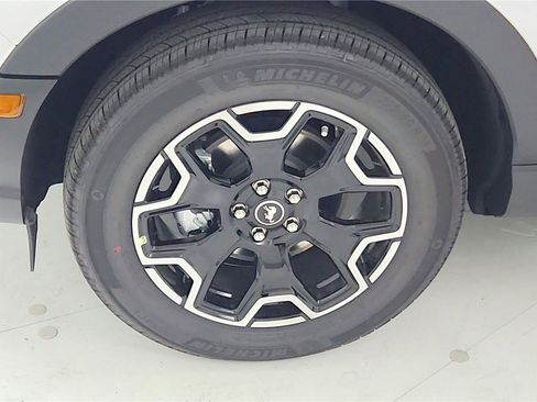 New 2025 Ford Bronco Sport Outer Banks w/ Outer Banks Tech Package+ image 17