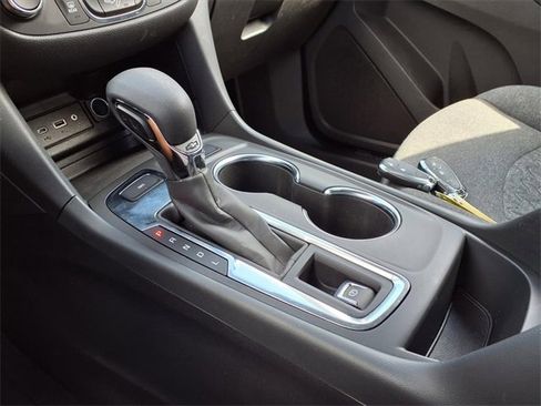 Used 2022 Chevrolet Equinox LT image 9