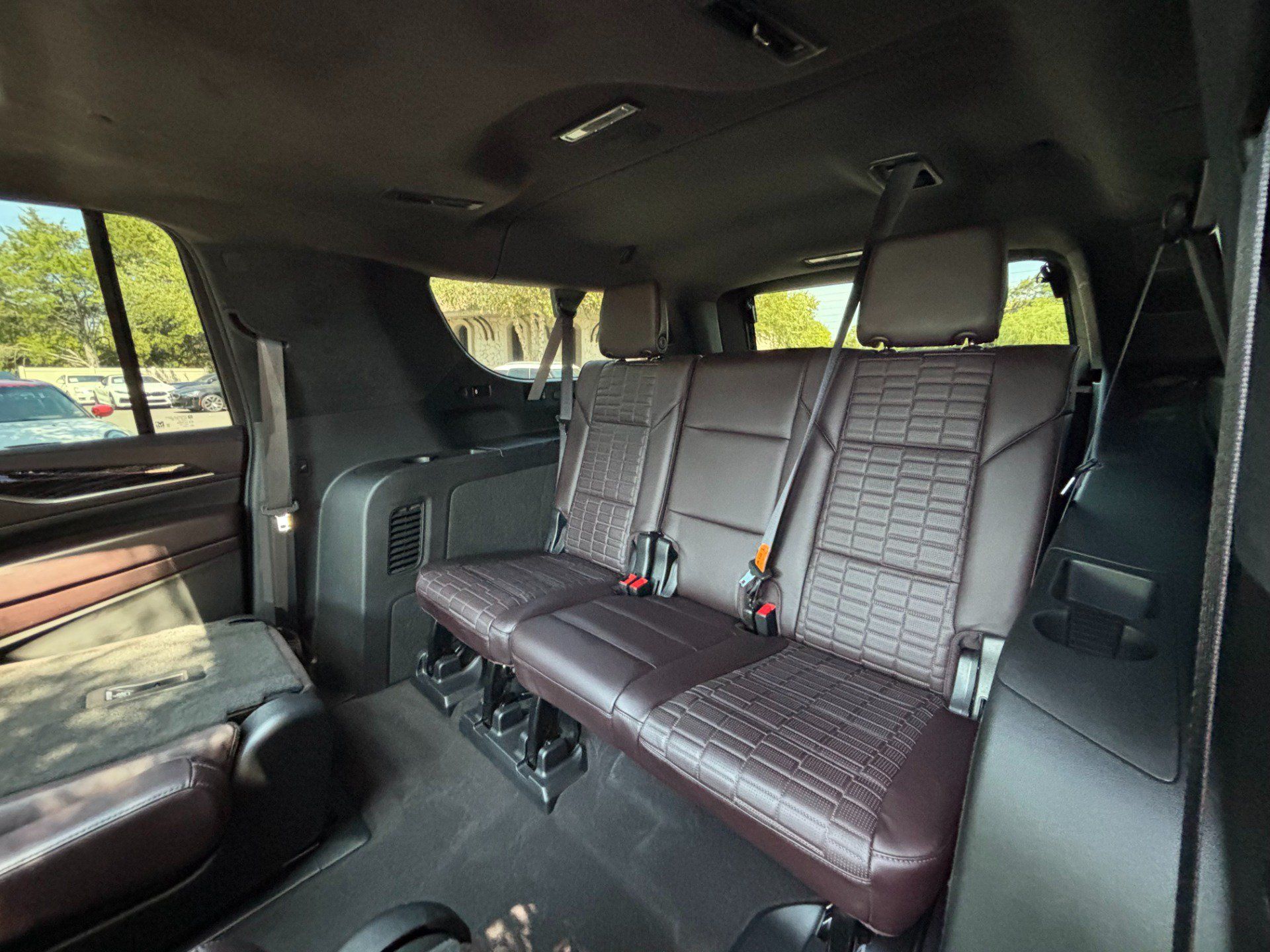 Used 2023 Cadillac Escalade ESV V AWD/4WD image 30