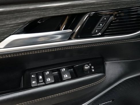 Used 2022 Jeep Wagoneer Series III w/ Flexible Seating Group image 27