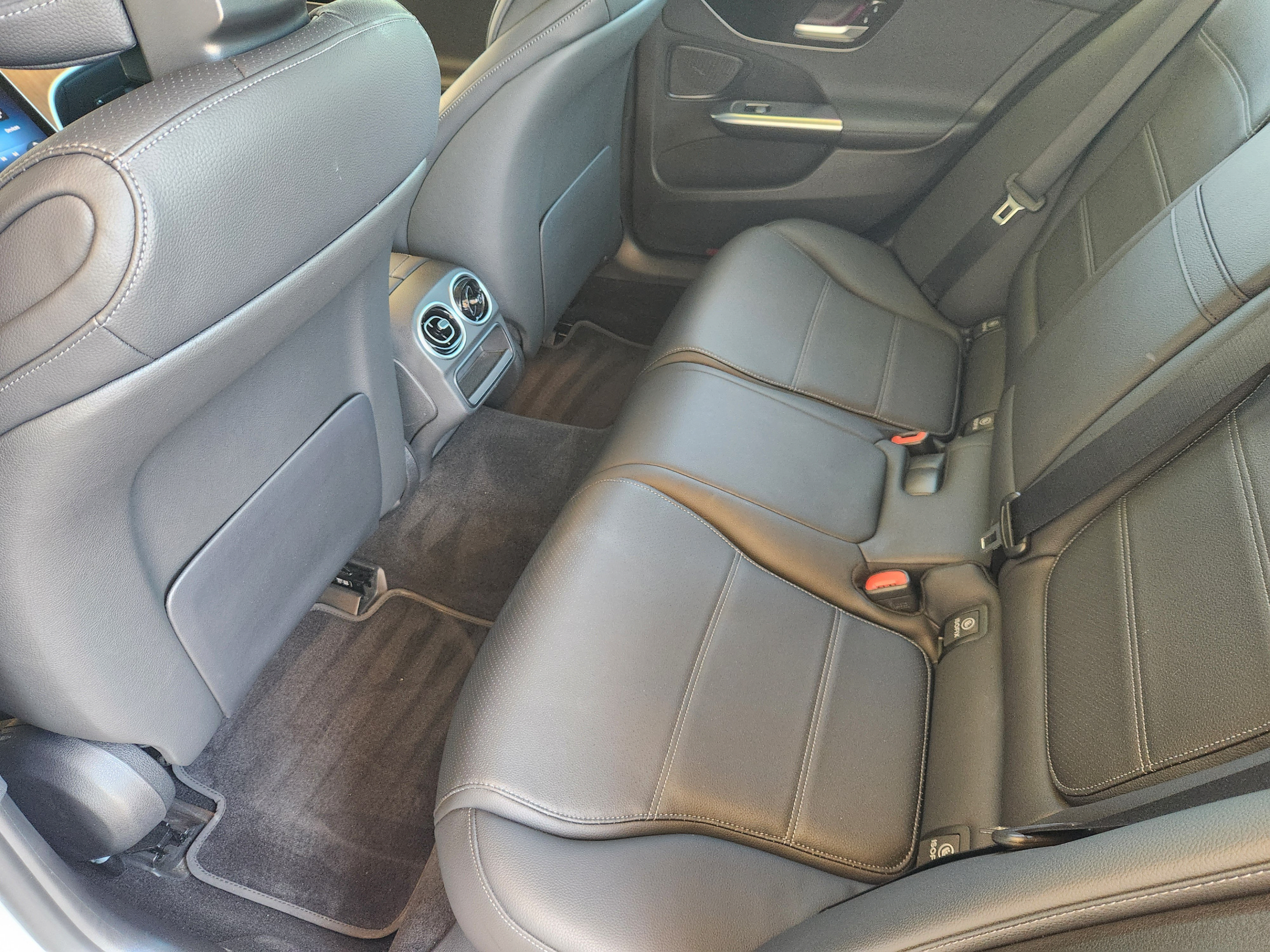Certified 2022 Mercedes-Benz C 300 Sedan image 24
