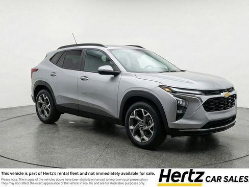 Used 2025 Chevrolet Trax LT w/ LT Convenience Package FWD image 1