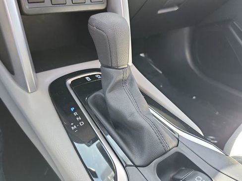 Used 2022 Toyota Corolla Cross L image 20