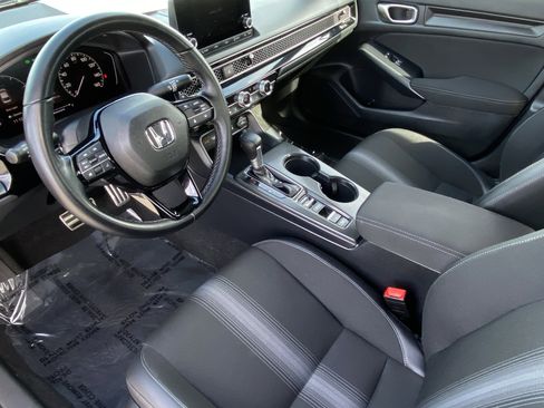 Used 2025 Honda Civic Sport image 25