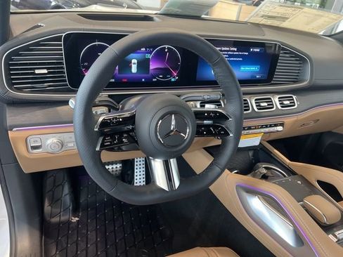New 2026 Mercedes-Benz GLS 580 4MATIC image 7