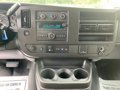 Used 2021 Chevrolet Express 2500 image 17