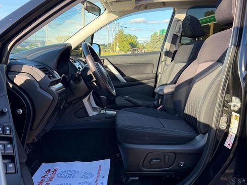 Used 2015 Subaru Forester 2.5i Premium AWD/4WD image 6