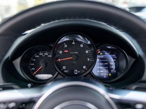 Certified 2024 Porsche 718 Boxster RWD image 27