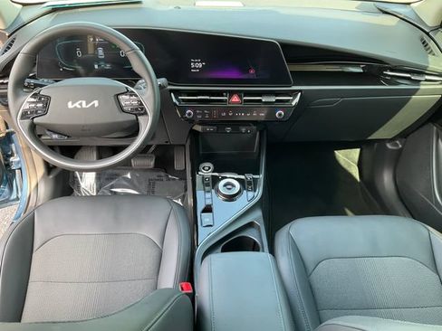Used 2024 Kia Niro EX FWD image 4