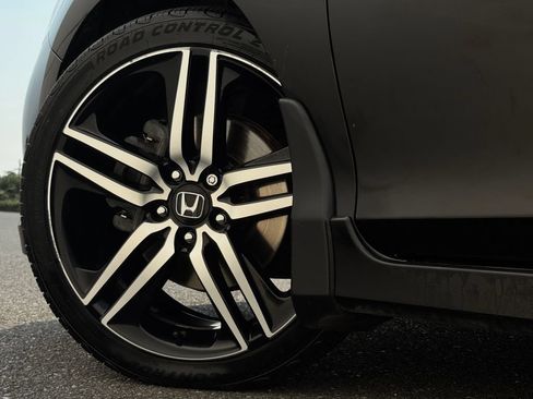 Used 2016 Honda Accord Touring image 30