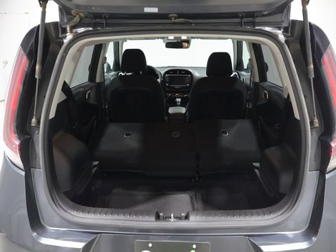 Used 2024 Kia Soul LX w/ Option Group 015 FWD image 4
