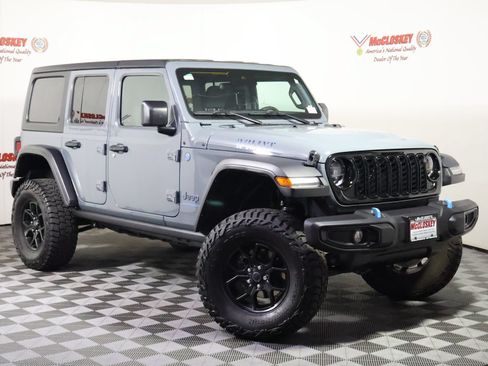Used 2024 Jeep Wrangler Unlimited AWD/4WD image 3