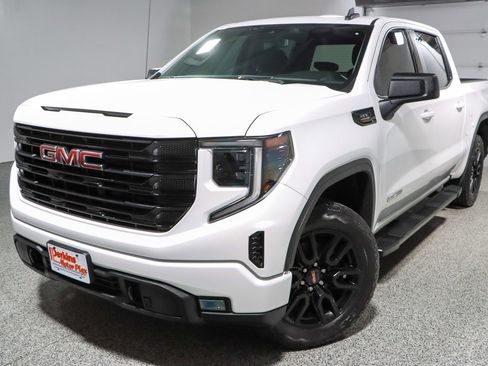 Used 2023 GMC Sierra 1500 Elevation w/ X31 Off-Road Package AWD/4WD image 32