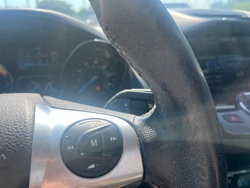 Used 2013 Ford Escape SEL FWD image 11