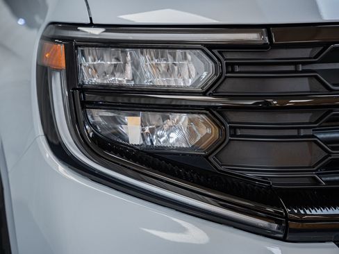Used 2025 Ford Expedition Max Active RWD image 16