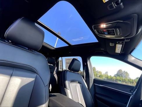 New 2025 Jeep Grand Cherokee L Limited w/ Black Appearance Package image 23