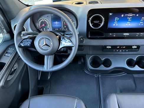 New 2026 Mercedes-Benz Sprinter 2500 image 12