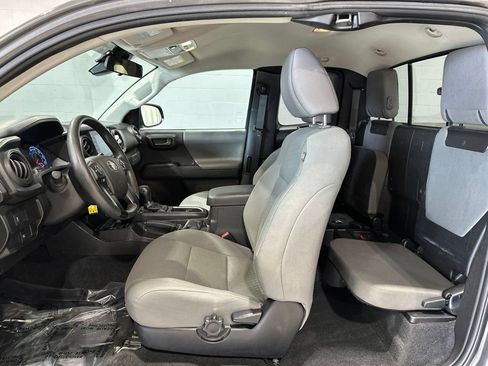 Certified 2021 Toyota Tacoma SR w/ SX Package AWD/4WD image 8