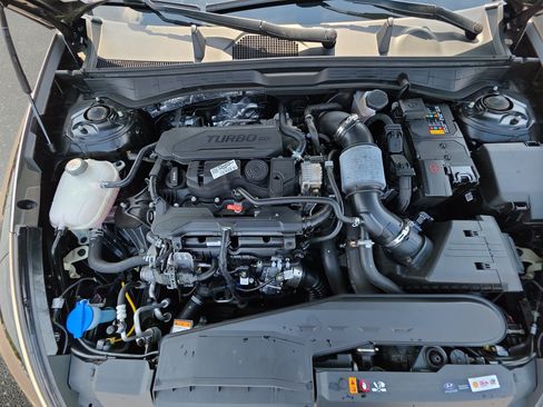 Used 2023 Hyundai Sonata Limited w/ Cargo Package FWD image 31