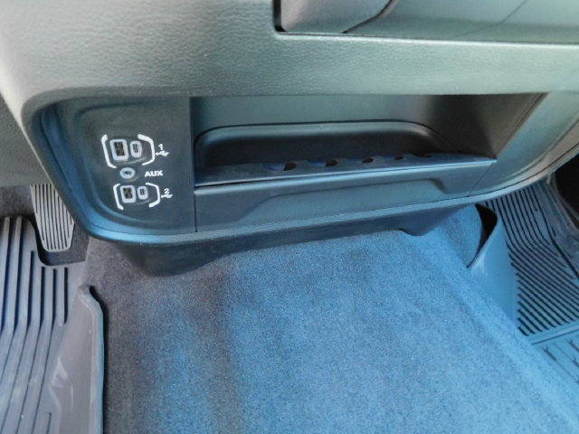 New 2026 RAM 3500 Big Horn AWD/4WD image 19