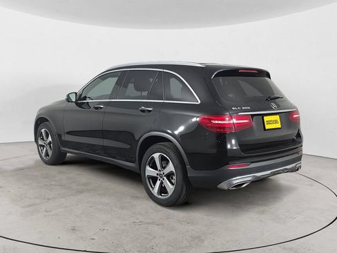 Used 2018 Mercedes-Benz GLC 300 4MATIC image 3