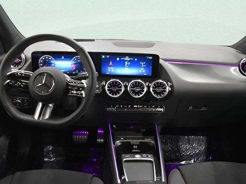 New 2026 Mercedes-Benz GLA 250 4MATIC image 5