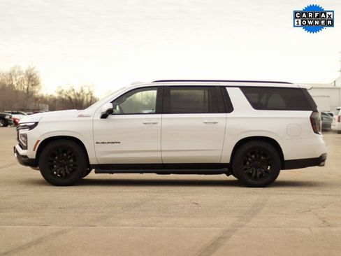 Certified 2025 Chevrolet Suburban Z71 w/ Z71 Off-Road Package image 4