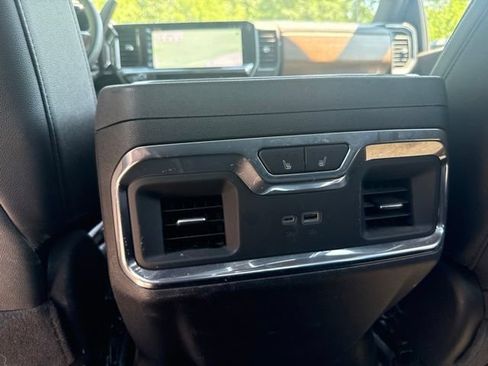 Used 2024 Chevrolet Silverado 2500 High Country w/ Technology Package AWD/4WD image 10