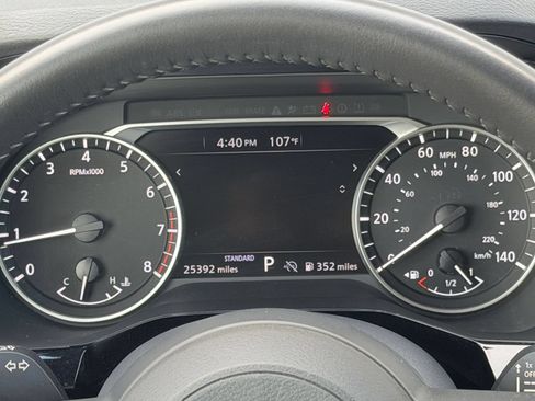 Used 2025 Nissan Pathfinder SV FWD image 43
