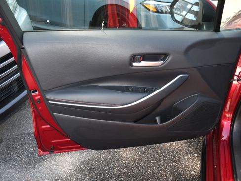 Certified 2025 Toyota Corolla SE FWD image 9