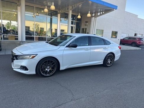 Used 2022 Honda Accord Sport image 11