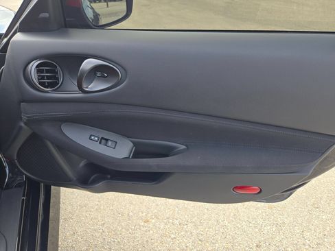 Used 2025 Nissan Z Sport w/ Floor Mat Package RWD image 25