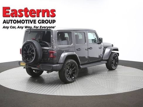 Used 2025 Jeep Wrangler Unlimited Sahara AWD/4WD image 40
