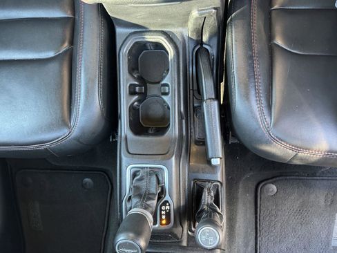 Used 2024 Jeep Gladiator Rubicon image 22