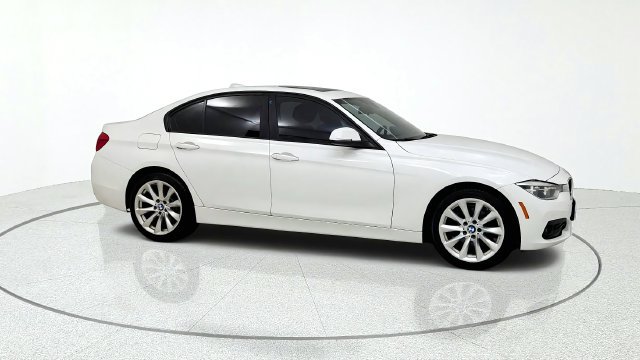 Used 2018 BMW 320i xDrive Sedan AWD/4WD image 10