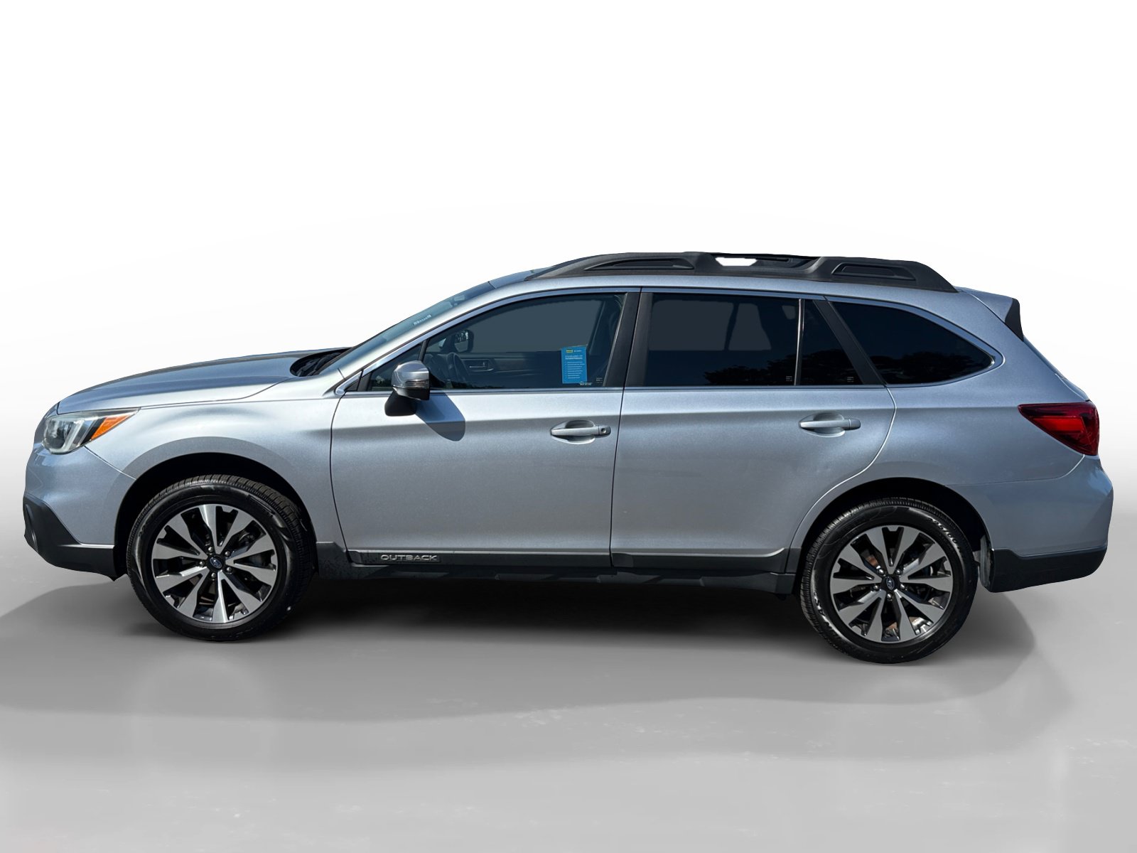 Used 2016 Subaru Outback 3.6R Limited AWD/4WD image 2