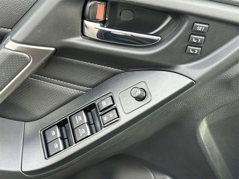 Used 2018 Subaru Forester 2.5i Touring image 37