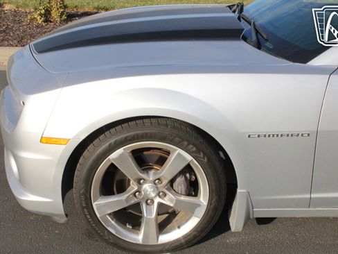 Used 2010 Chevrolet Camaro SS w/ RS Package image 26