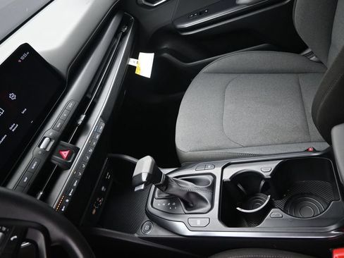 Used 2025 Kia K4 FWD image 18
