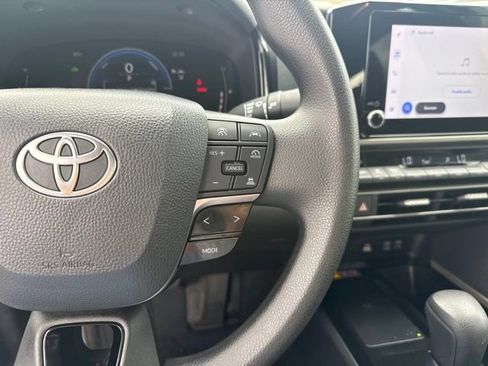 Used 2025 Toyota Camry LE w/ Convenience Package FWD image 18