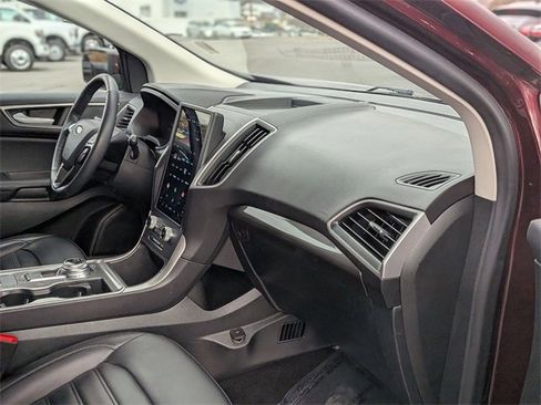 Used 2024 Ford Edge SEL image 37